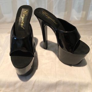Crystal black open toed pumps with 6” heel